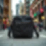 Urban Style: Lunch Bag with Crossbody Strap Stylish lunch bag with crossbody strap in urban setting